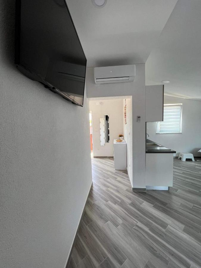ויר Apartment ˝Soleil˝ מראה חיצוני תמונה