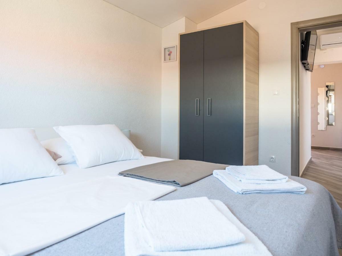 ויר Apartment ˝Soleil˝ מראה חיצוני תמונה