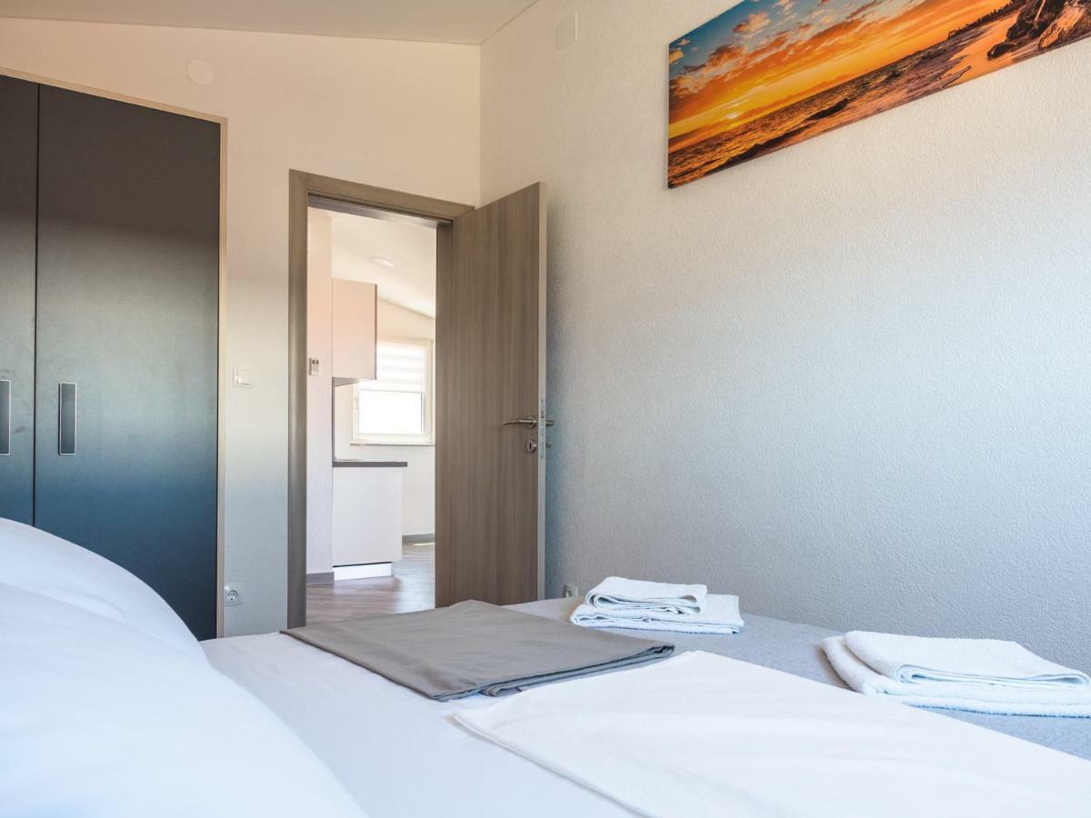 ויר Apartment ˝Soleil˝ מראה חיצוני תמונה