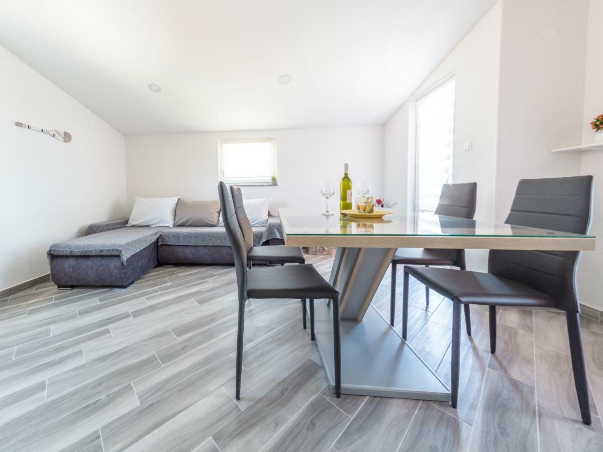 ויר Apartment ˝Soleil˝ מראה חיצוני תמונה